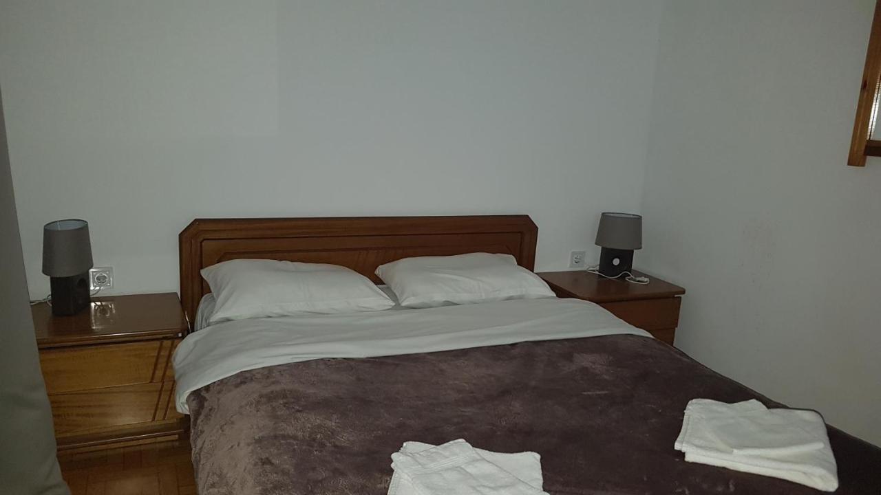 G-George Apartments By The Sea And Airport Liadha Ngoại thất bức ảnh